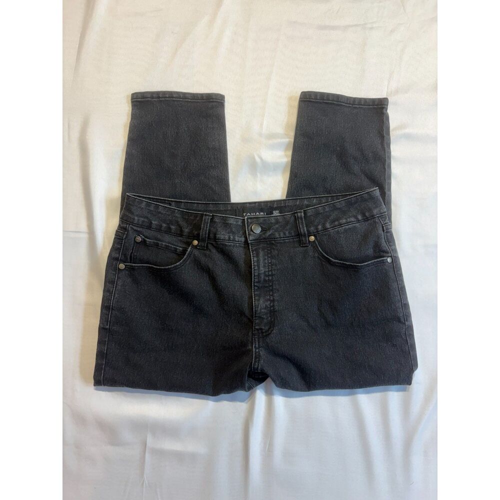 Tahari Haisley Women’s Black Jeans Size 16/33 Straight Leg Denim Pants